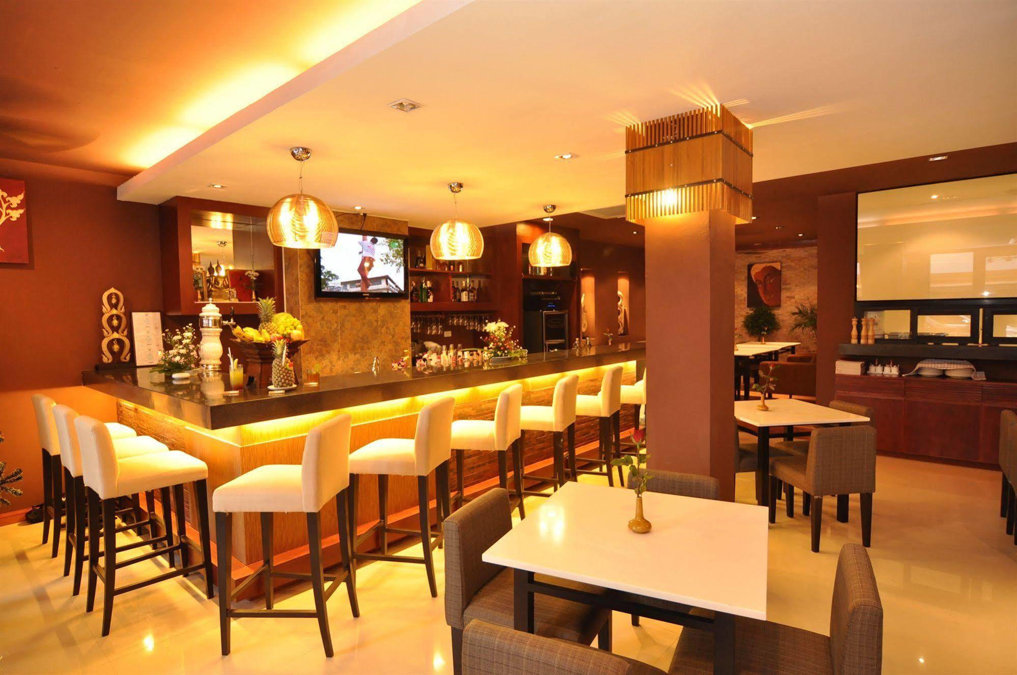 Hemingway'S Hotel Patong Luaran gambar