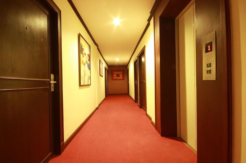 Hemingway'S Hotel Patong Luaran gambar