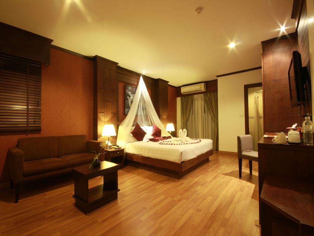 Hemingway'S Hotel Patong Luaran gambar