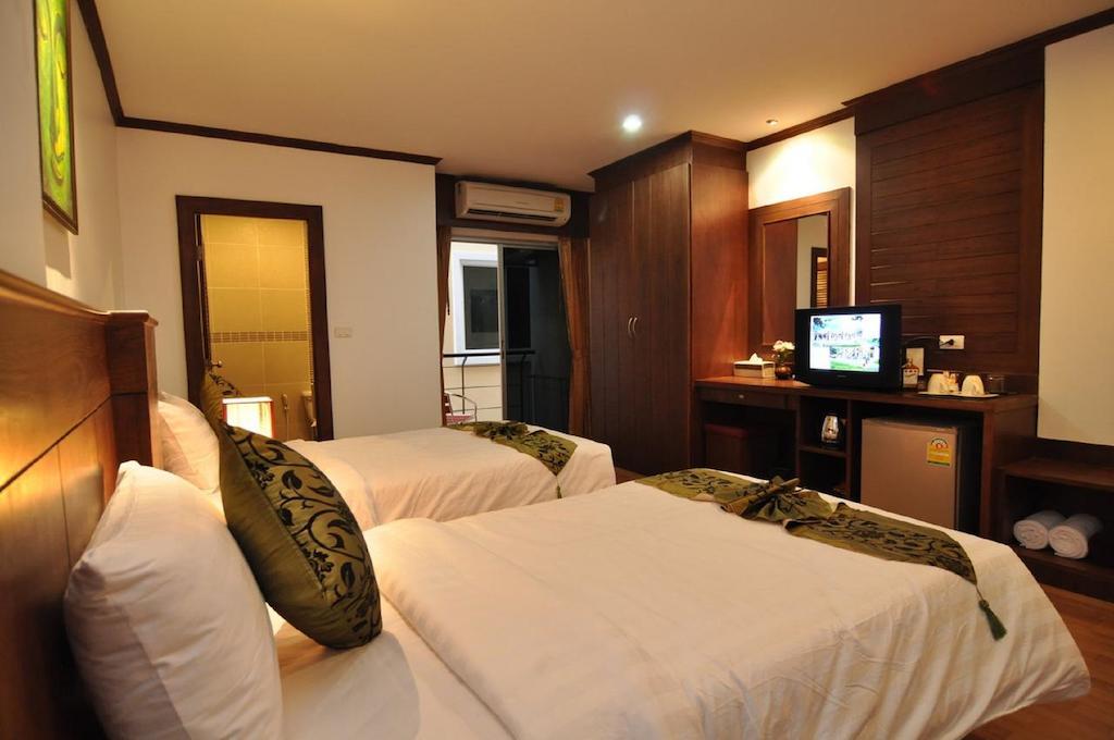 Hemingway'S Hotel Patong Bilik gambar